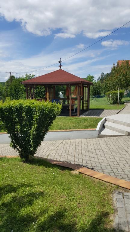 Hibiskus Appartementhaus Cserszegtomaj Extérieur photo